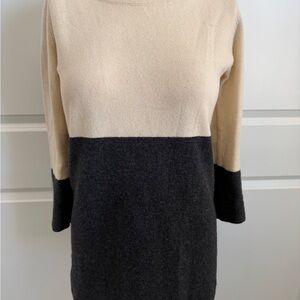 Neiman Marcus 100% Cashmere Color Block Sweater – Classic Luxury - Small